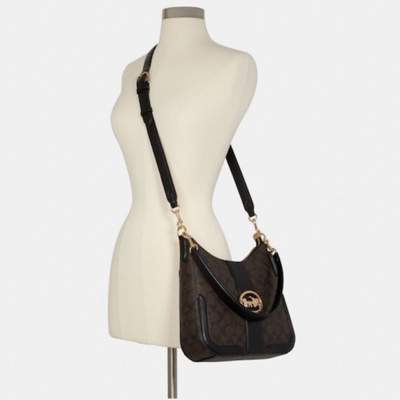 ✨RELISTING 🆕NEW Georgie Coach Hobo In Signature Canvas - Picture 4 of 5